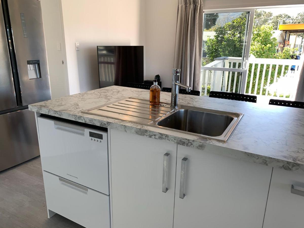Coromandel Town Harbourside Cottage Luxury Accommodation Buitenkant foto
